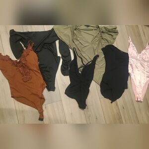 Size Small bodysuit lot of 6